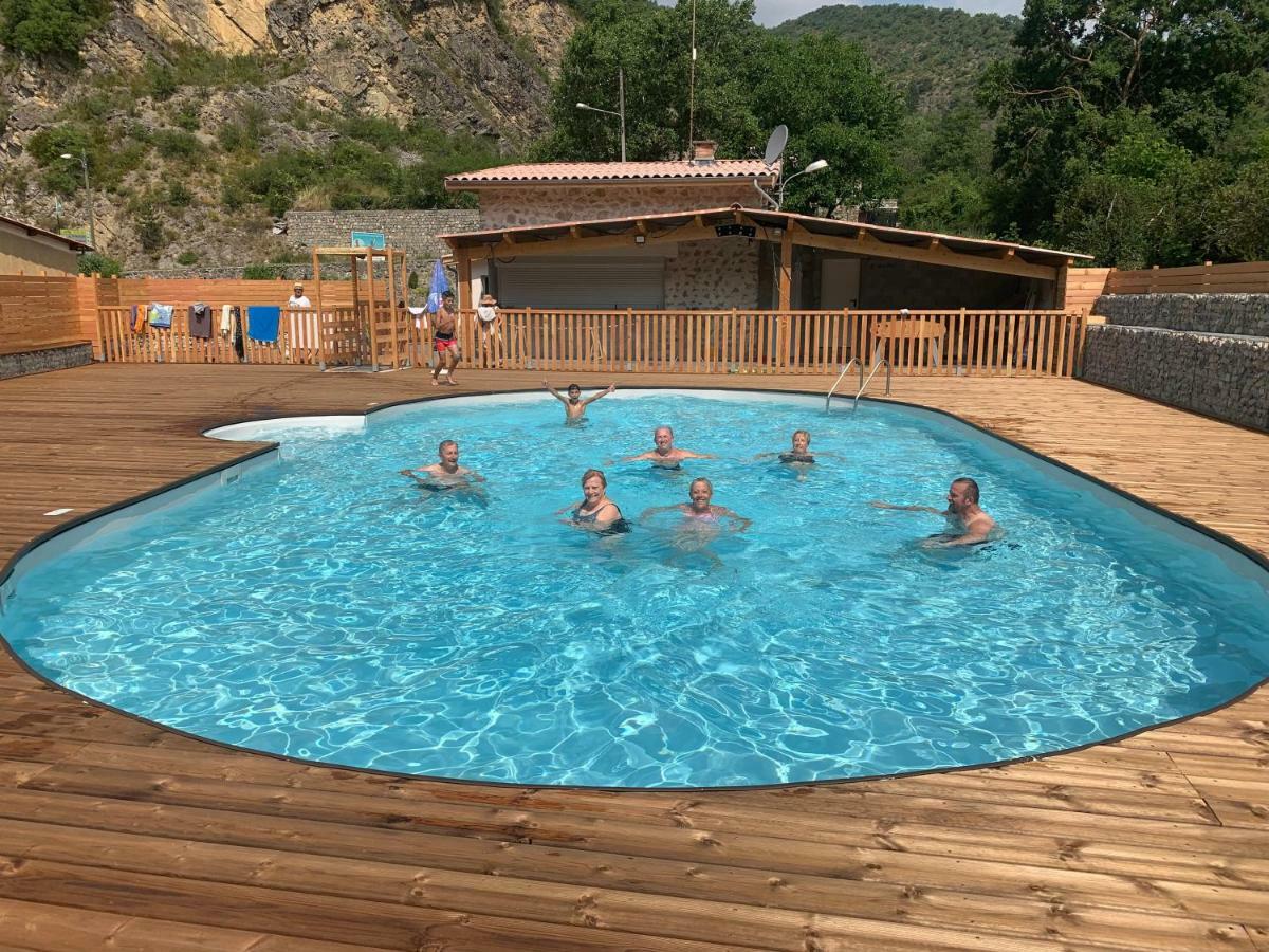 Camping Du Bourg Динь-ле-Бен Экстерьер фото